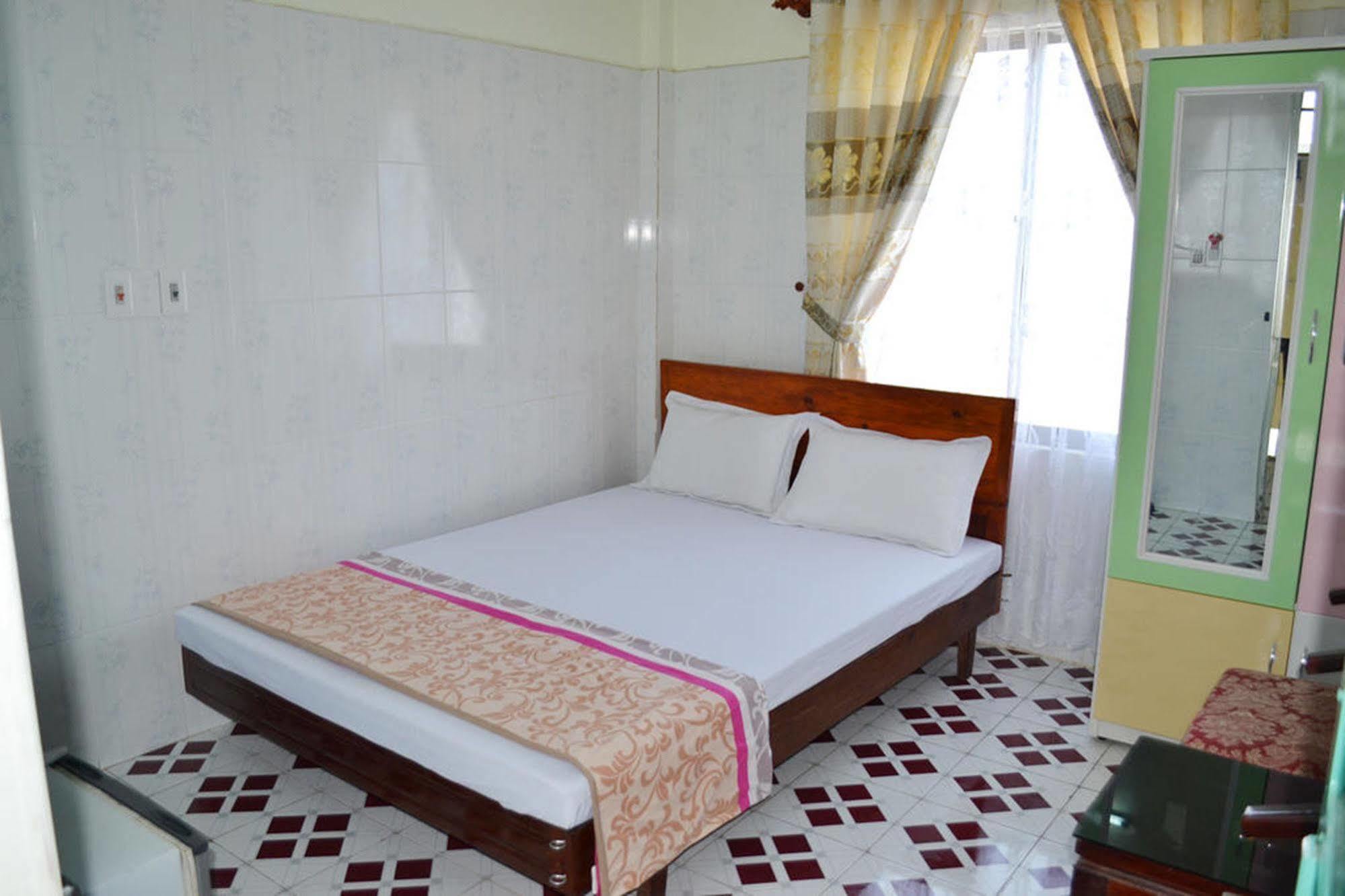 Anh Linh 1 Hotel Dong Hoi Exterior foto