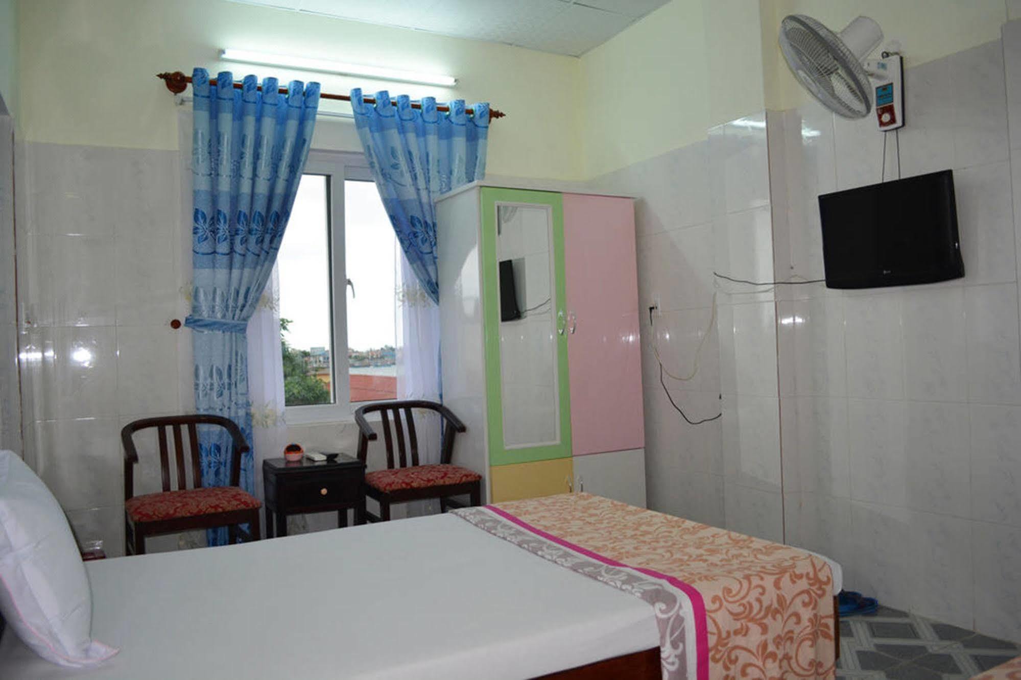Anh Linh 1 Hotel Dong Hoi Exterior foto